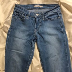 levi’s 711 skinny jeans